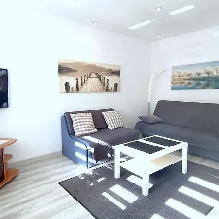 Apartment In Nowe Mit Garten