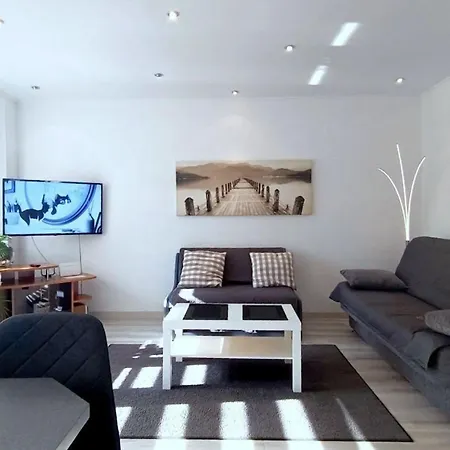Apartment In Nowe Mit Garten Kolobrzeg